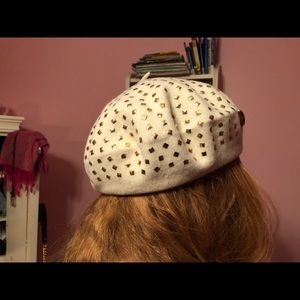 Never worn Juicy Couture French burea hat